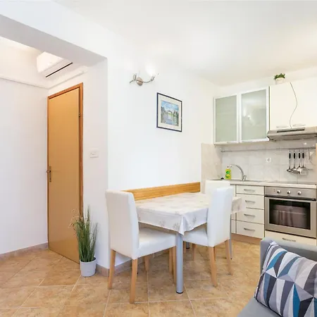 2948b Apartment