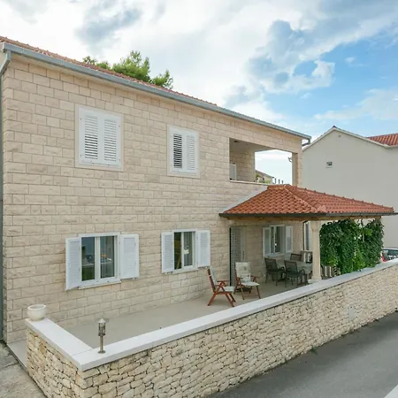 2948b Apartment *